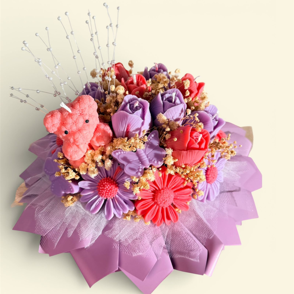 Bouquet fantasia violeta: Oso y mariposas